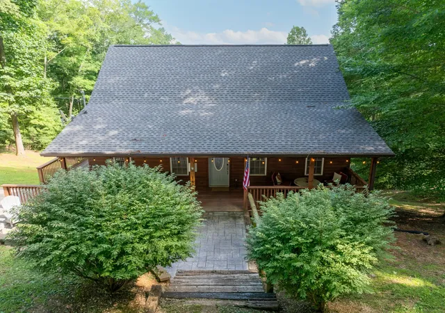 Homes for sale in Byrdstown, TN | 165 Kangaroo Ridge Rd, Byrdstown, TN 38549 | MLS# 3239841
