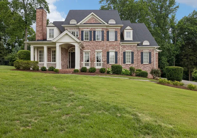 Photo 2 of Single family home for sale at 664 Ayrshire Cir, Franklin, TN 37064 | MLS# 3242149 | Listing updated on 2026-09-04