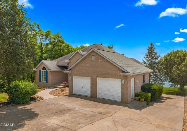 2nd image of 211 Mariners Lane, Dandridge, TN 37725 | MLS# 3508281