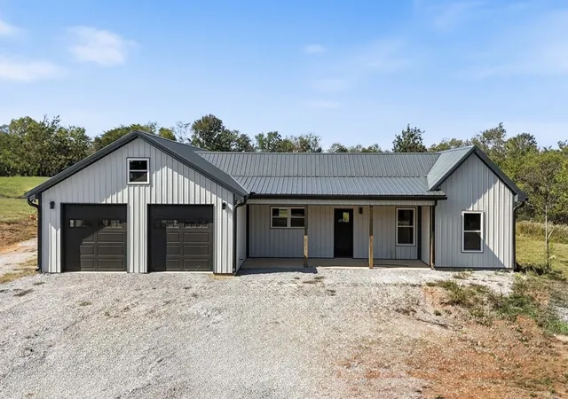 1st image of 1100 Old Hwy 50a, Columbia, TN 38401 | MLS# 3242741
