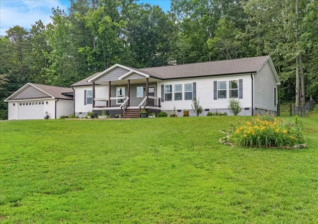 Homes for sale in Athens, TN | 204 County Road 439, Athens, TN 37303 | MLS# 3239876