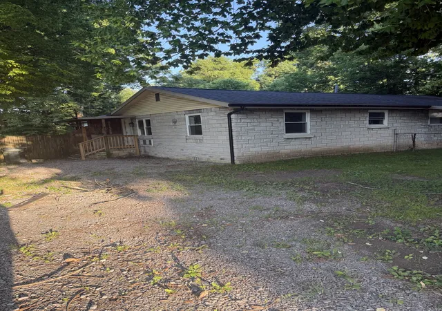2nd image of 310 Braden St, Hopkinsville, KY 42240 | MLS# 3246133
