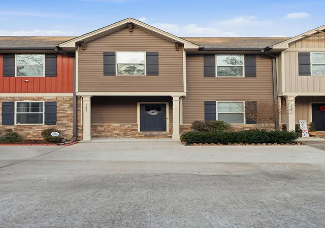Photo 2 of Townhouse for sale at 1348 Weeks Dr Ne, Cleveland, TN 37312 | MLS# 3239916 | Listing updated on 2026-09-12