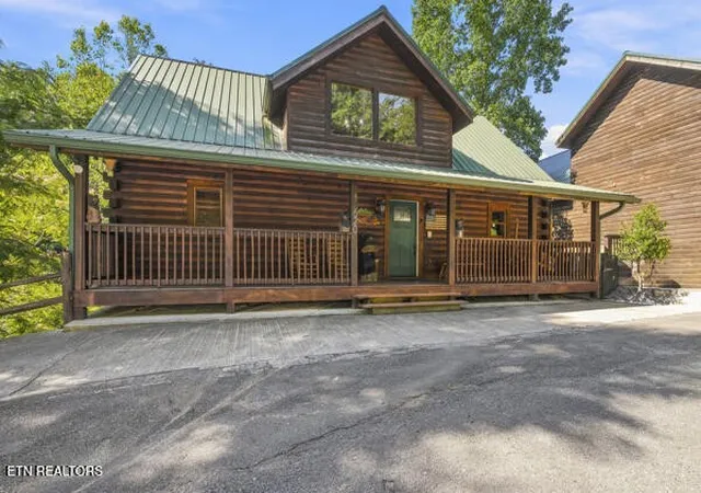 Photo 3 of Single family home for sale at 620 Chickasaw Gap Way, Pigeon Forge, TN 37863 | MLS# 3239922 | Listing updated on 2026-09-19