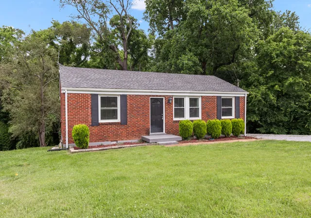 Photo 2 of Single family home for sale at 304 Lallemand Ct, Nashville, TN 37211 | MLS# 3246722 | Listing updated on 2026-08-19