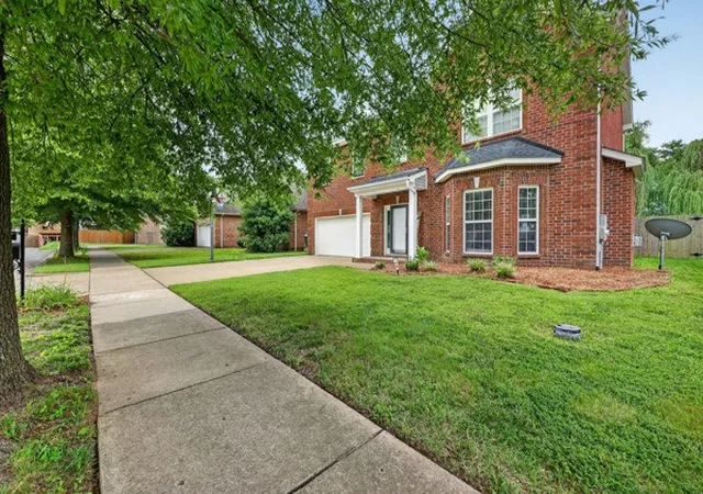 Homes for sale in Gallatin, TN | 809 W Sagewood Dr, Gallatin, TN 37066 | MLS# 3242004