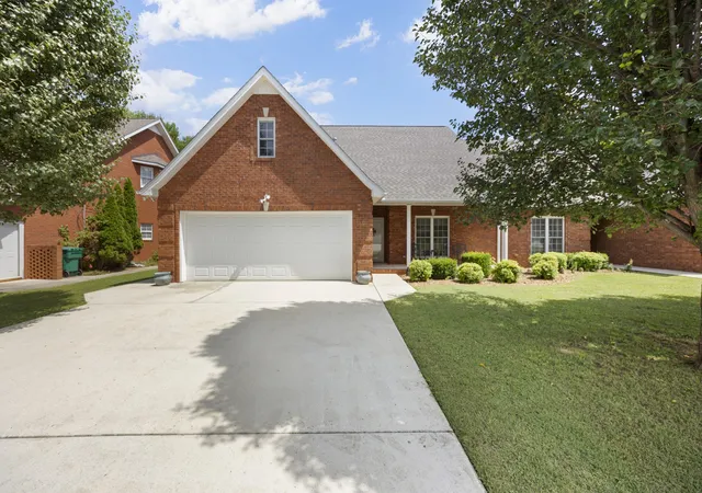 Homes for sale in Winchester, TN | 342 Chase Cir, Winchester, TN 37398 | MLS# 3256451