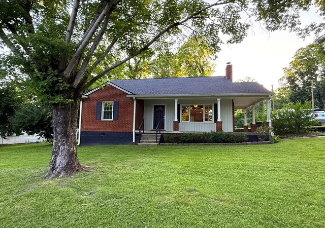 Homes for sale in Columbia, TN | 505 W 15th St, Columbia, TN 38401 | MLS# 3242192