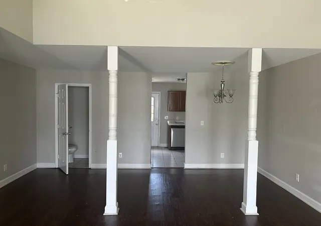 Photo 2 of Single family home for sale at 1726 Underwood St, Nashville, TN 37208 | MLS# 3246040 | Listing updated on 2026-08-21