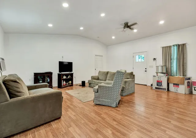 3rd image of 200 Queens Lane, Decatur, TN 37322 | MLS# 3301792