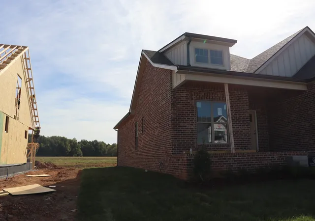 Photo 3 of Single family home for sale at 229 Harvest Moon Dr, Clarksville, TN 37043 | MLS# 3242424 | Listing updated on 2026-10-09