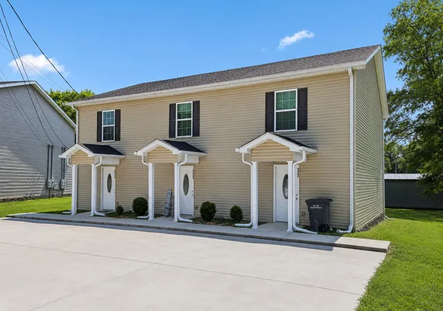 2nd image of 406 Hedgemont Ave, Fayetteville, TN 37334 | MLS# 3243401