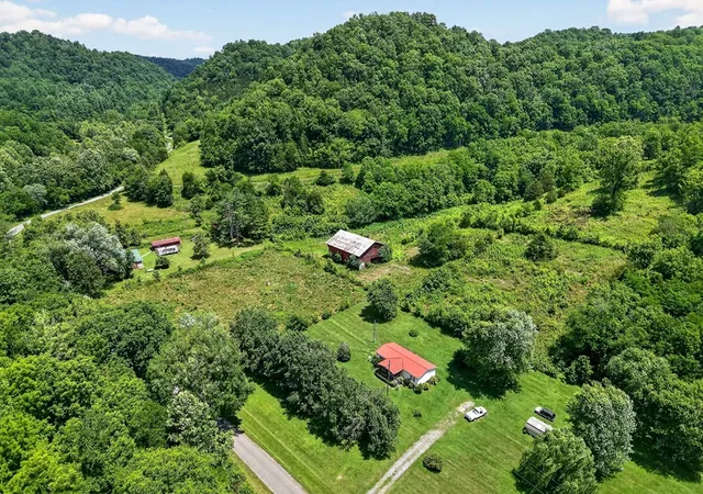 Homes for sale in Whitleyville, TN | 747 Hunting Creek Rd, Whitleyville, TN 38588 | MLS# 3242294