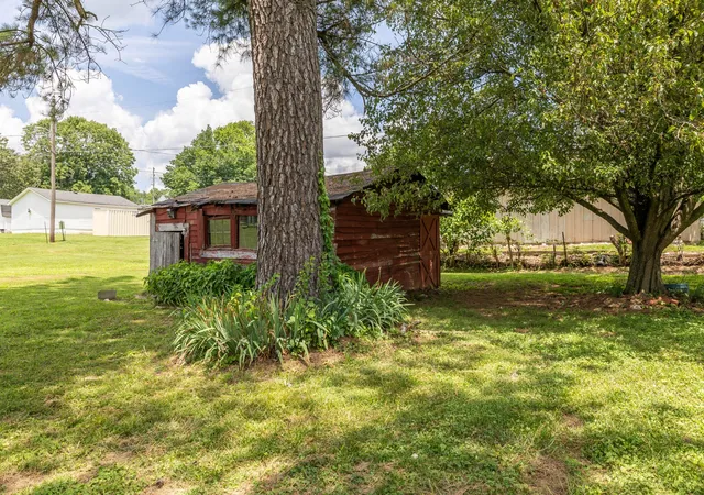 Homes for sale in Lewisburg, TN | 1824 Harriet St, Lewisburg, TN 37091 | MLS# 3242460