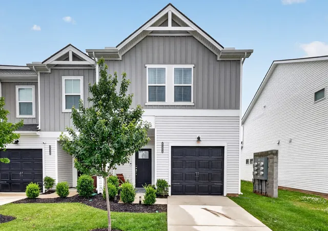 Photo 1 of Townhouse for sale at 4524 Skywood Ln, Nashville, TN 37207 | MLS# 3242392 | Listing updated on 2026-09-15