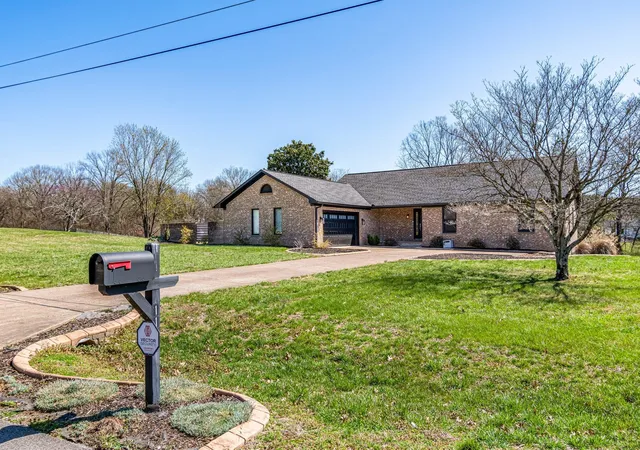 2nd image of 1106 Roseland Dr, Columbia, TN 38401 | MLS# 3242407