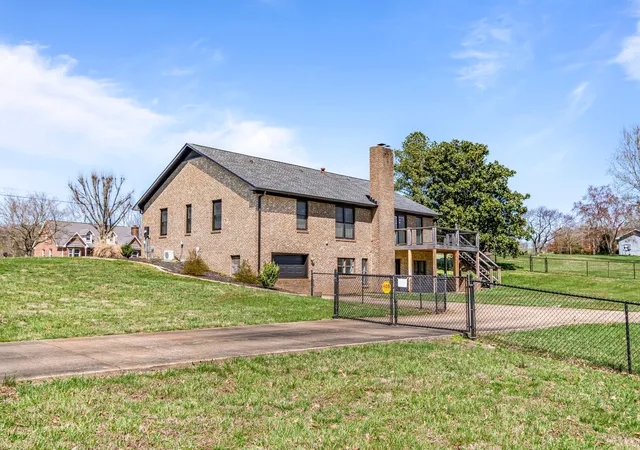 58th image of 1106 Roseland Dr, Columbia, TN 38401 | MLS# 3242407