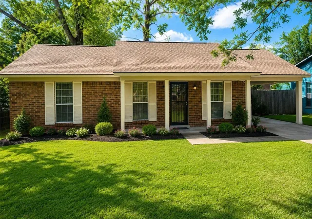 Photo 1 of Single family home for sale at 5207 Breckenwood Dr, Memphis, TN 38127 | MLS# 3282515 | Listing updated on 2026-10-02