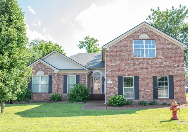 Photo 1 of Sale Pending at 8300 Trading Post Ct, Nashville, TN 37221 | MLS# 3242569 | Listing updated on 2026-08-26