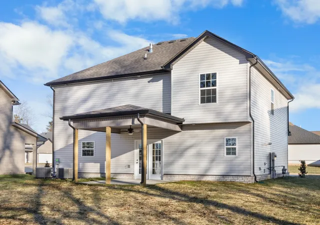 Homes for sale in Clarksville, TN | 1050 Vendue Ave, Clarksville, TN 37042 | MLS# 3242734