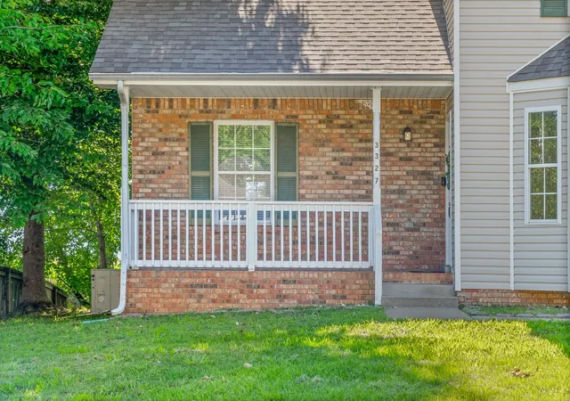 Photo 2 of Single family home for sale at 3327 S Senseney Cir, Clarksville, TN 37042 | MLS# 3245379 | Listing updated on 2026-07-18