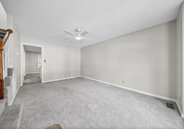 Photo 3 of Single family home for sale at 3327 S Senseney Cir, Clarksville, TN 37042 | MLS# 3245379 | Listing updated on 2026-07-18