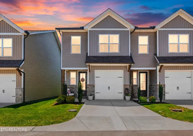 Single family home for sale at 392 Judson Way, Lenoir City, TN 37771 | MLS# 3501446