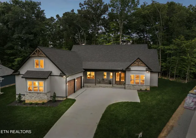 Photo 2 of Single family home for sale at 438 Goweli Tr, Vonore, TN 37885 | MLS# 3545579 | Listing updated on 2026-09-25