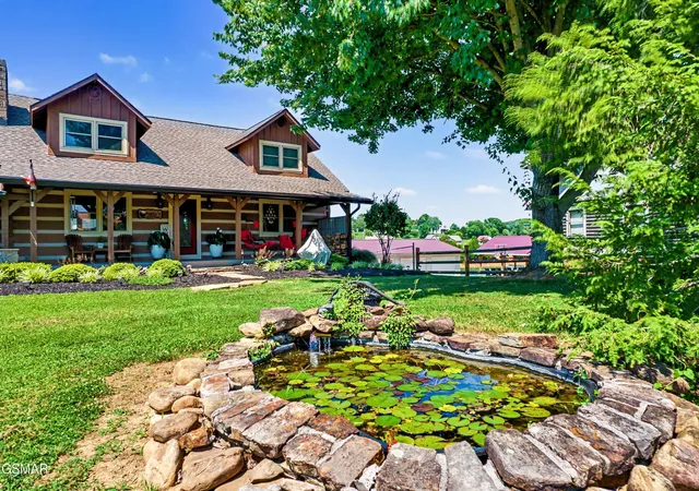 2nd image of 1116 Lake Ridge Dr, Dandridge, TN 37725 | MLS# 3270205