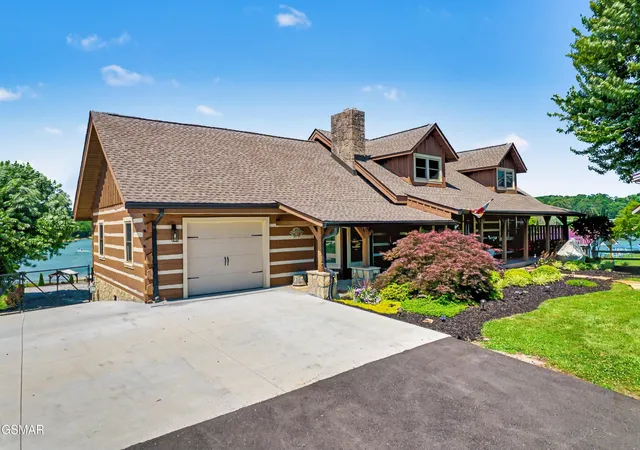 3rd image of 1116 Lake Ridge Dr, Dandridge, TN 37725 | MLS# 3270205