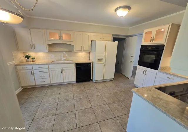 Photo 3 of Single family home for sale at 3824 Lake Aire Ct, Nashville, TN 37217 | MLS# 3260662 | Listing updated on 2026-08-20