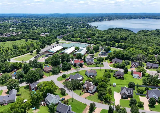 Photo 3 of Single family home for sale at 103 Waterford Way, Hendersonville, TN 37075 | MLS# 3247909 | Listing updated on 2026-10-09