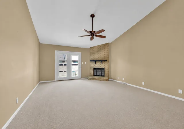 Photo 3 of Condo for sale at 318 Kingswood Ct, Clarksville, TN 37043 | MLS# 3242813 | Listing updated on 2026-08-28