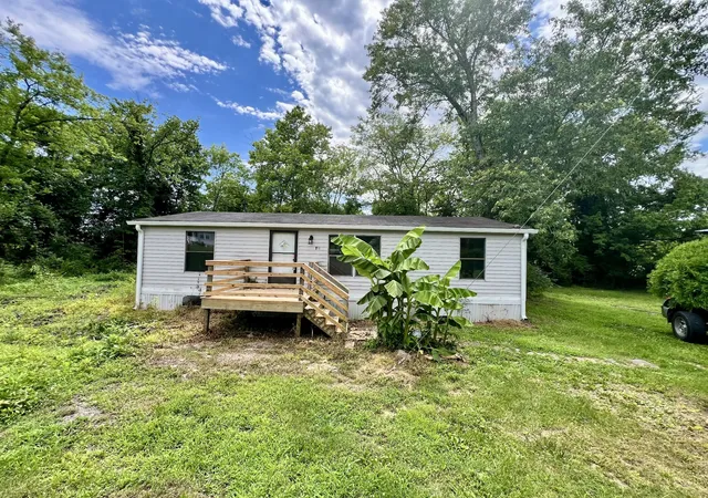 Homes for sale in Bell Buckle, TN | 110 Hinkle Hill St E, Bell Buckle, TN 37020 | MLS# 3243463
