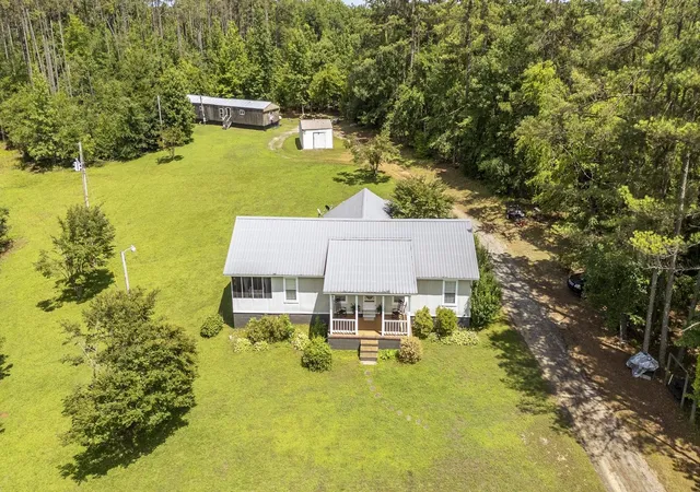 Homes for sale in Michie, TN | 1640 Lick Creek Rd, Michie, TN 38357 | MLS# 3242820