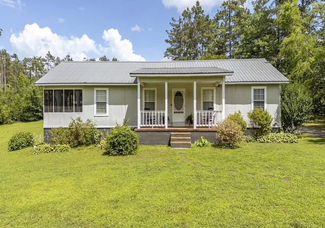 Homes for sale in Michie, TN | 1640 Lick Creek Rd, Michie, TN 38357 | MLS# 3242820