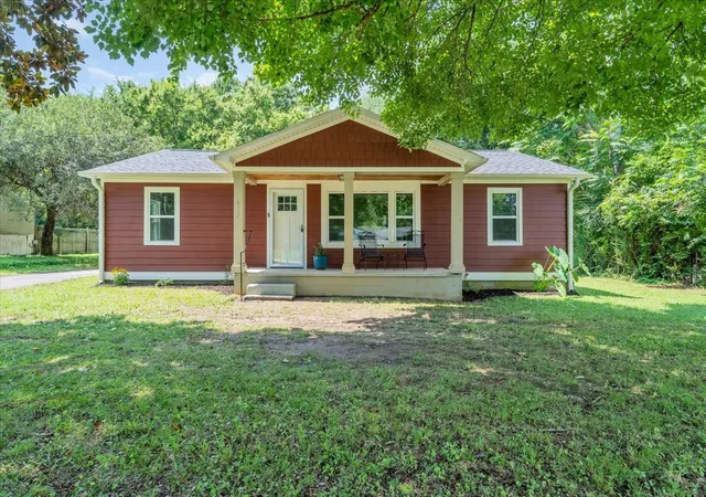 1st image of 617 Fall River Rd, Lawrenceburg, TN 38464 | MLS# 3242922