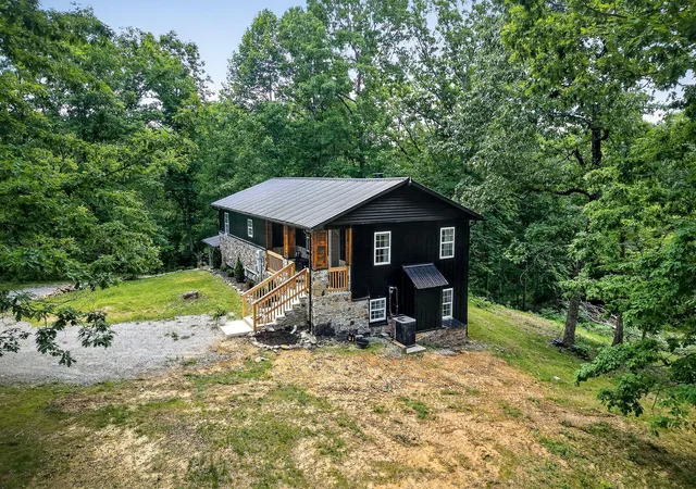 2nd image of 9388 Harrison Ferry Road, Mc Minnville, TN 37110 | MLS# 3242845