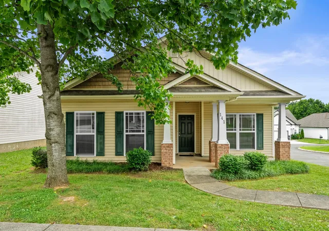 1st image of 141 Dimaggio Dr, Springfield, TN 37172 | MLS# 3243795