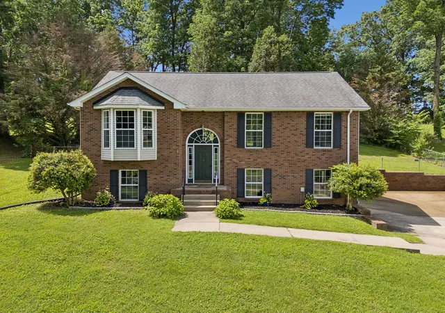 Homes for sale in Pleasant View, TN | 1062 Heatherwood Rd, Pleasant View, TN 37146 | MLS# 3243207