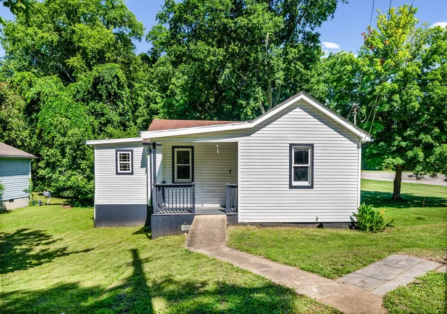 Homes for sale in Clarksville, TN | 124 Edmondson Ferry Rd, Clarksville, TN 37040 | MLS# 3246512