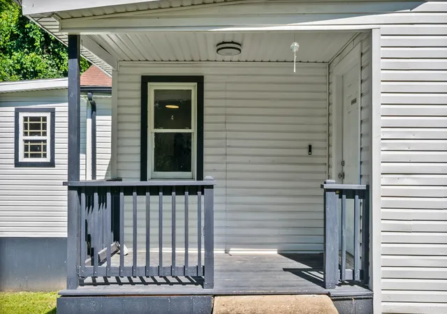 Homes for sale in Clarksville, TN | 124 Edmondson Ferry Rd, Clarksville, TN 37040 | MLS# 3246512