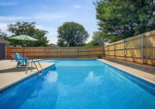 Photo 3 of Single family home for sale at 212 Oakland Dr, Sparta, TN 38583 | MLS# 3242962 | Listing updated on 2026-08-11