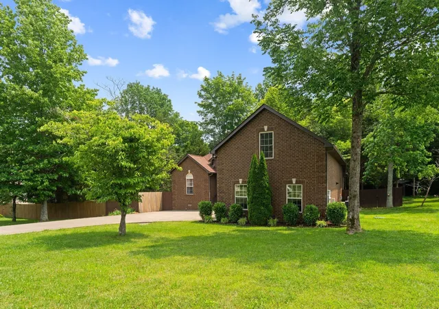 Homes for sale in Greenbrier, TN | 3006 Gracie Ann Dr, Greenbrier, TN 37073 | MLS# 3243100