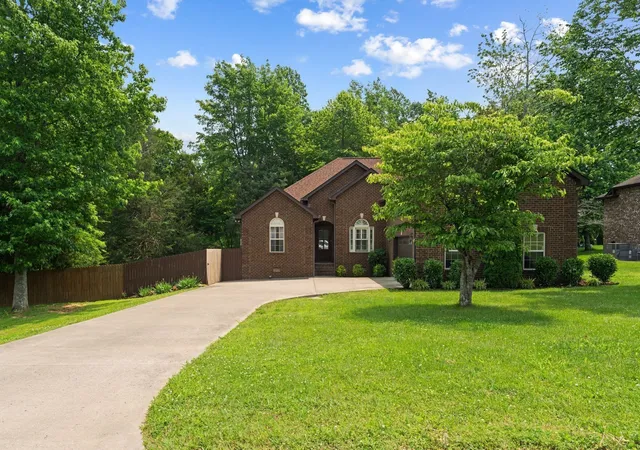 Homes for sale in Greenbrier, TN | 3006 Gracie Ann Dr, Greenbrier, TN 37073 | MLS# 3243100