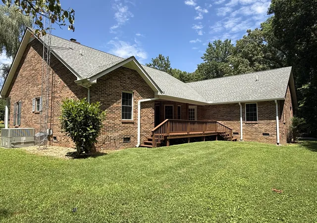 3rd image of 647 Golf Shores Dr, Winchester, TN 37398 | MLS# 3243340