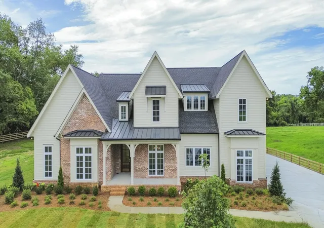 Photo 2 of Single family home for sale at 3107 Old Murfreesboro Rd, College Grove, TN 37046 | MLS# 3247895 | Listing updated on 2026-08-20