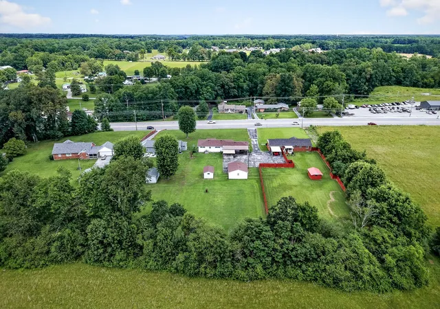 2nd image of 445 W Broad St, Smithville, TN 37166 | MLS# 3244021