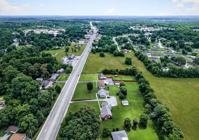 image of 445 W Broad St, Smithville, TN 37166 | MLS# 3244021