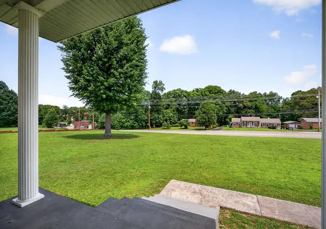 53rd image of 445 W Broad St, Smithville, TN 37166 | MLS# 3244021